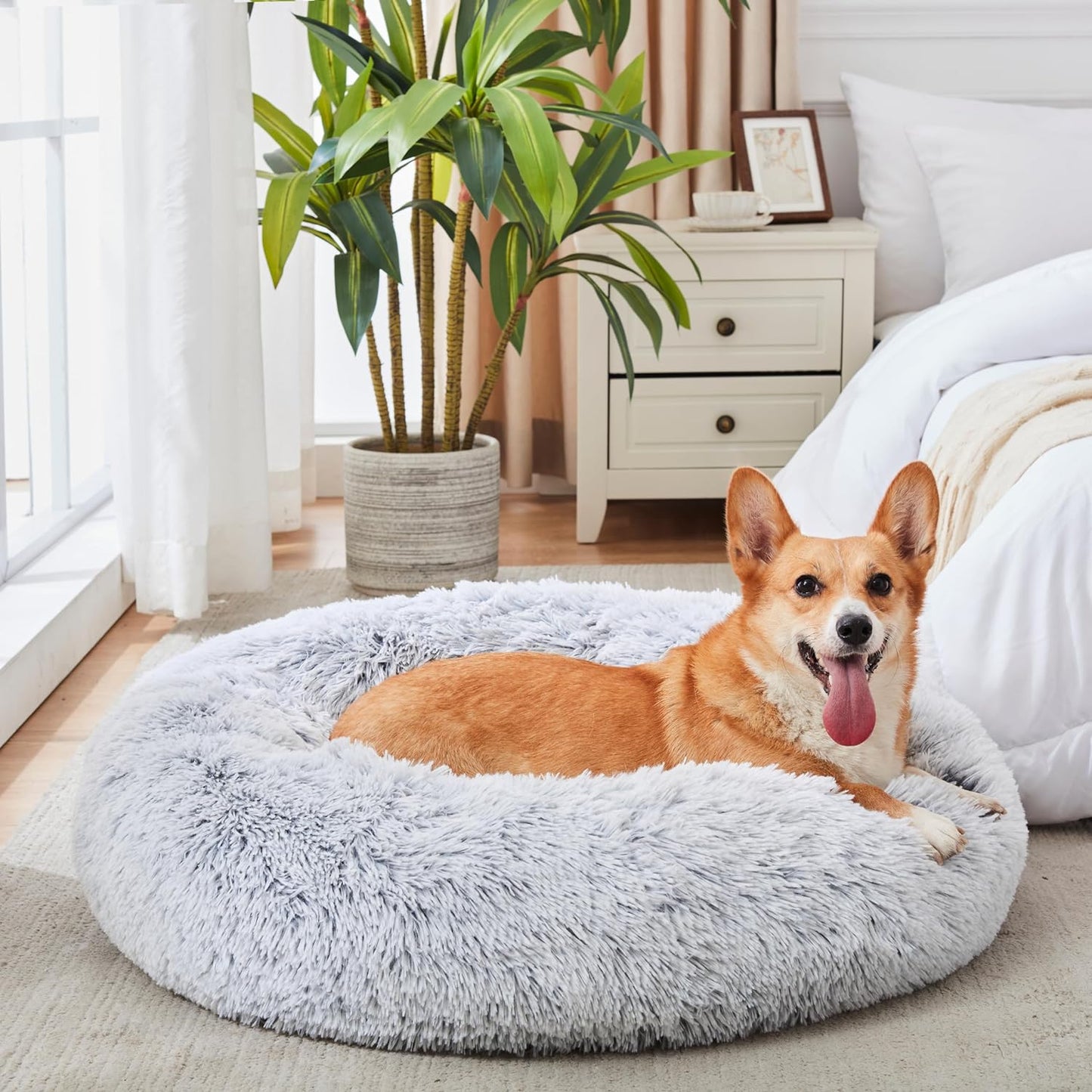 Calming Anti-Anxiety Donut Dog & Cat Bed, Warming Cozy Soft round Cushion, Fluffy Faux Fur Plush Cuddler for Small Medium Dogs and Cats